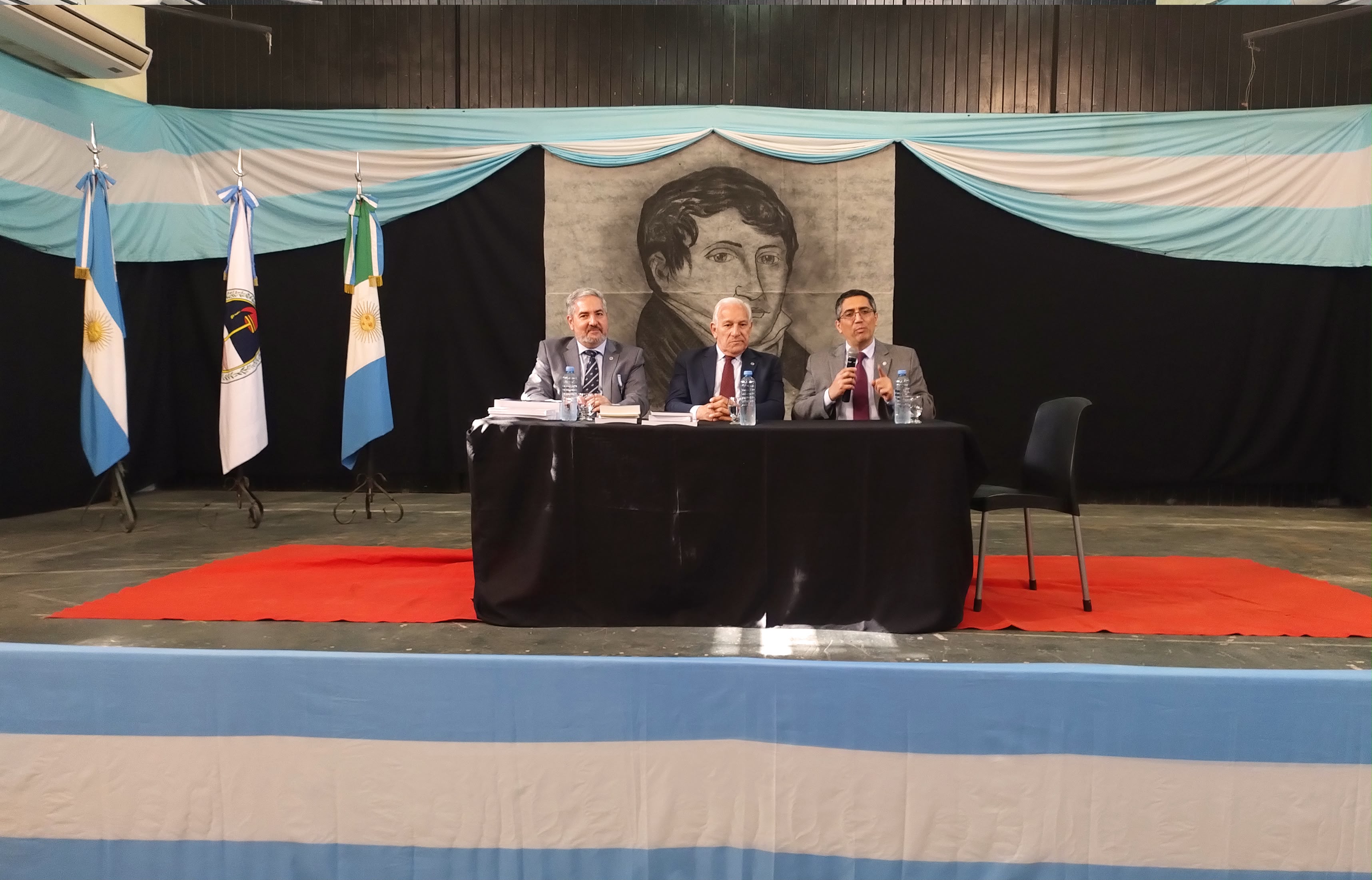 Estudiantes chaqueños celebraron el legado de Belgrano en un conversatorio histórico